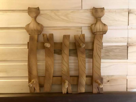 «Вешалка Кошки на заборе. Кавказская липа тонированная3» – 6